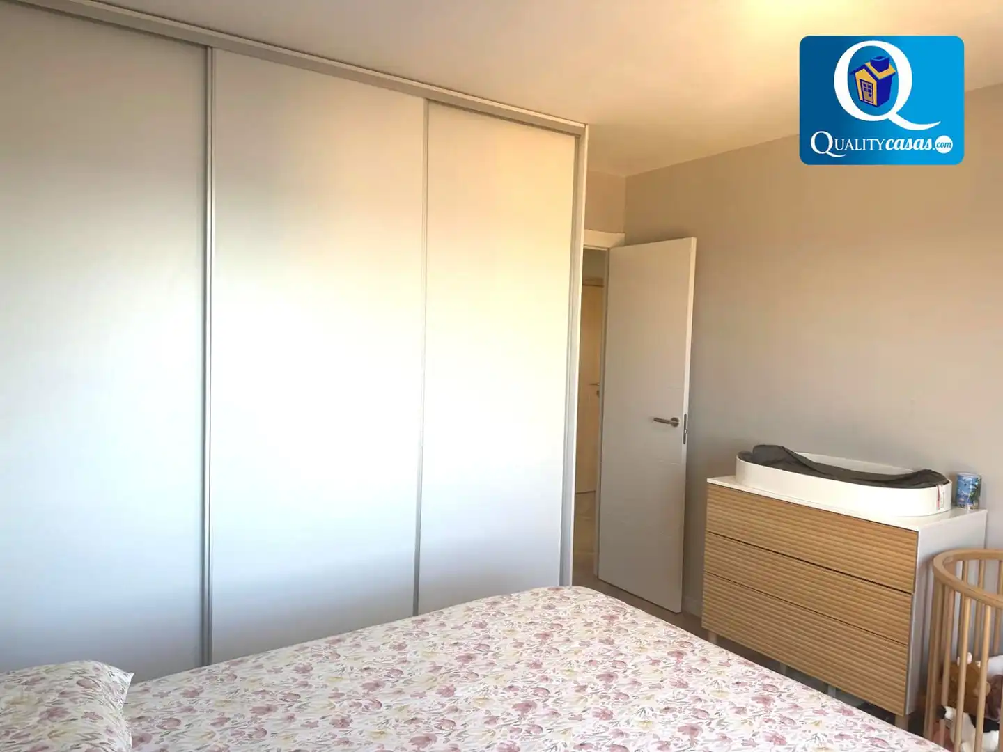 Habitación de Ático de alquiler en El Campello con Aire acondicionado y Terraza
