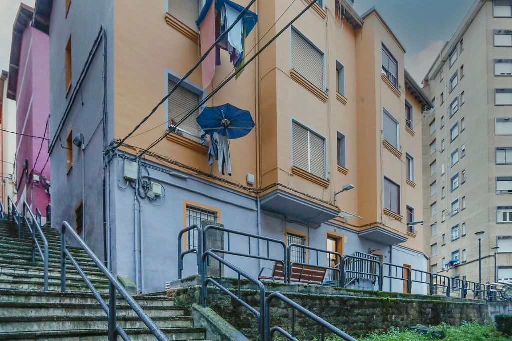 Piso en venta en C/ Zurbarán, Cruces