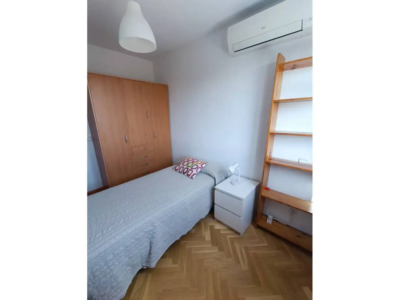 Bedroom of Flat for rent in Fuenlabrada  with Air Conditioner, Heating and Parquet flooring