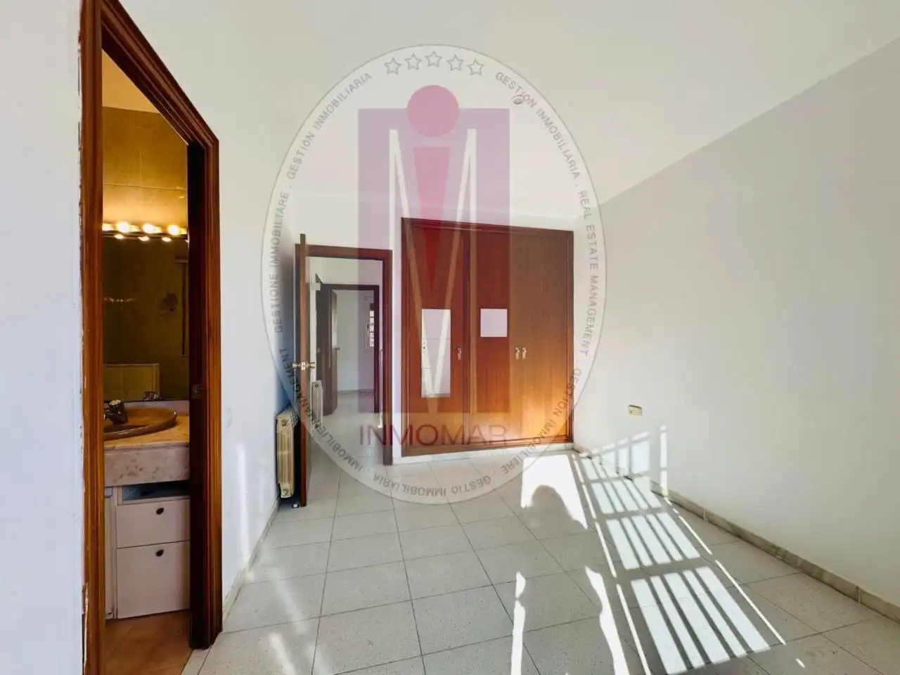 Casa adosada en venta en Castelldefels con Calefacción y Piscina comunitaria