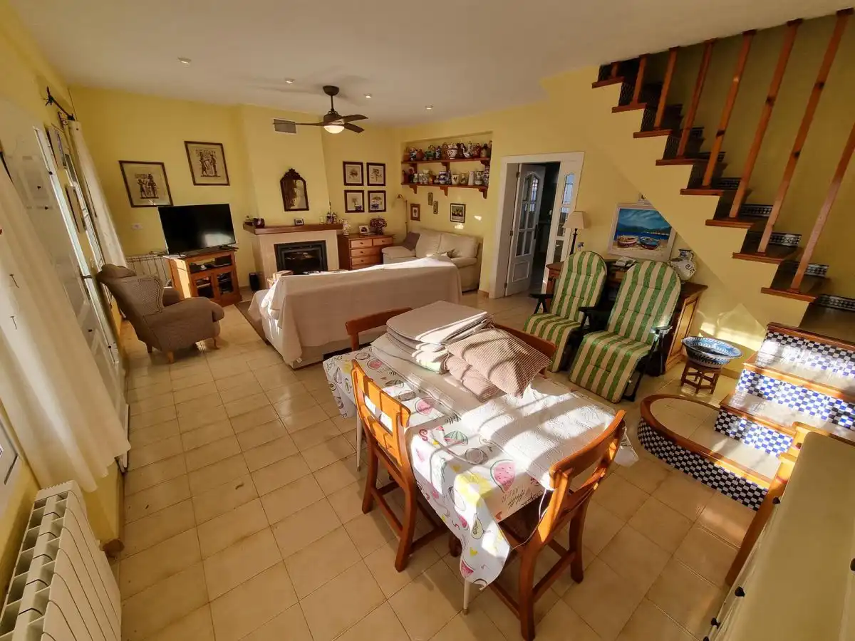Sala d'estar de Casa o xalet en venda en Castellón de la Plana / Castelló de la Plana amb Aire condicionat, Calefacció i Terrassa