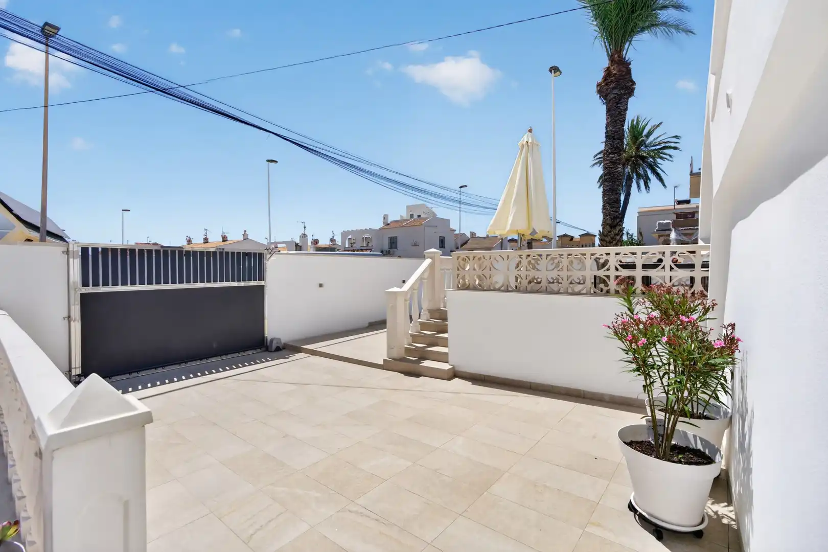 Chalet con terraza en venta en Playa de los Locos, imagen 24