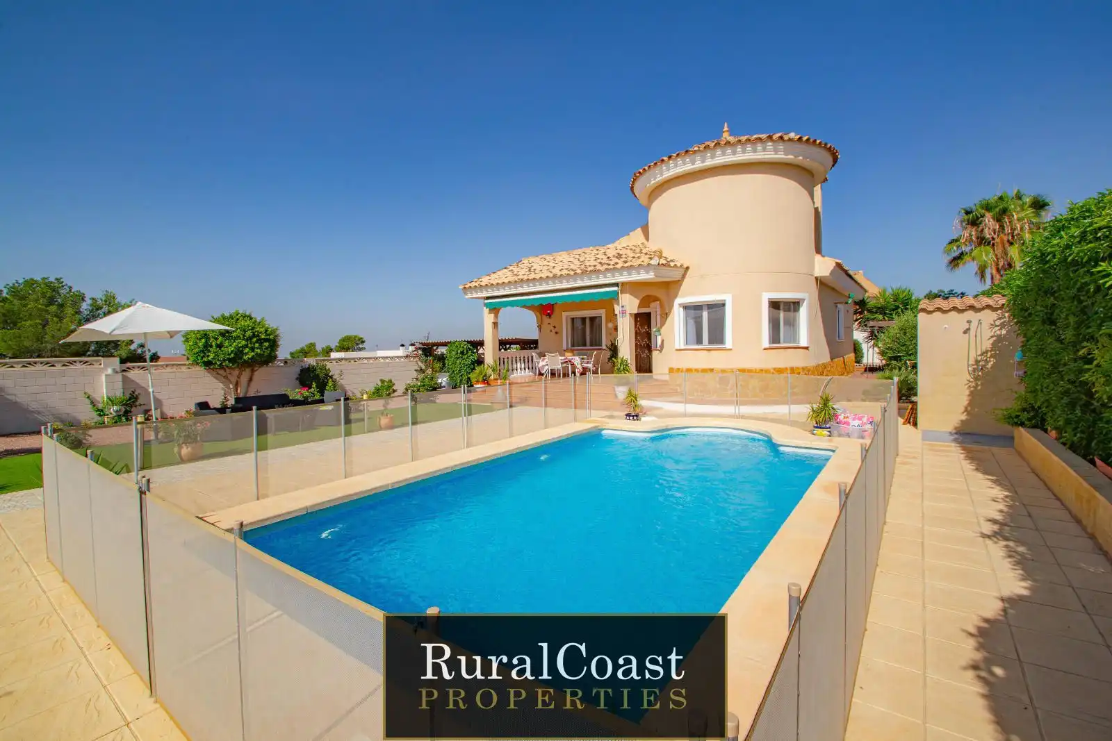 Vista exterior de Casa o chalet en venta en Busot con Calefacción, Terraza y Trastero