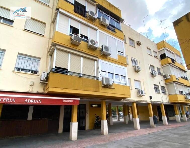 Exterior view of Flat for sale in  Sevilla Capital  with Terrace and Balcony