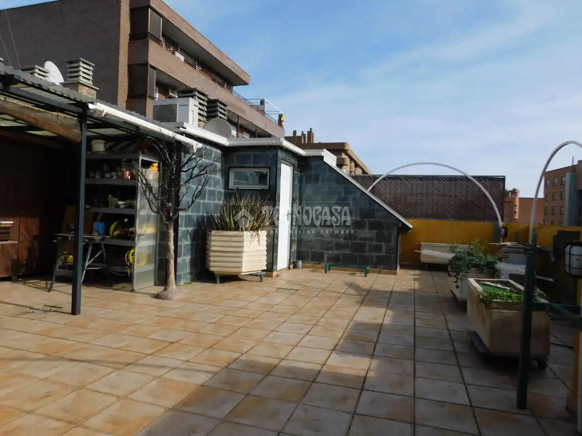 Terraza de Piso en venta en Zaragoza con Aire acondicionado, Calefacción y Terraza