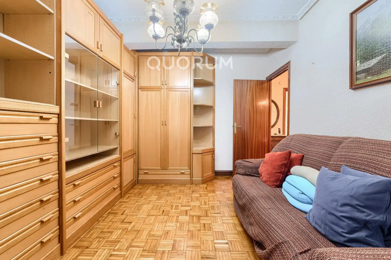Habitación de Piso en venta en Basauri  con Calefacción, Trastero y Amueblado