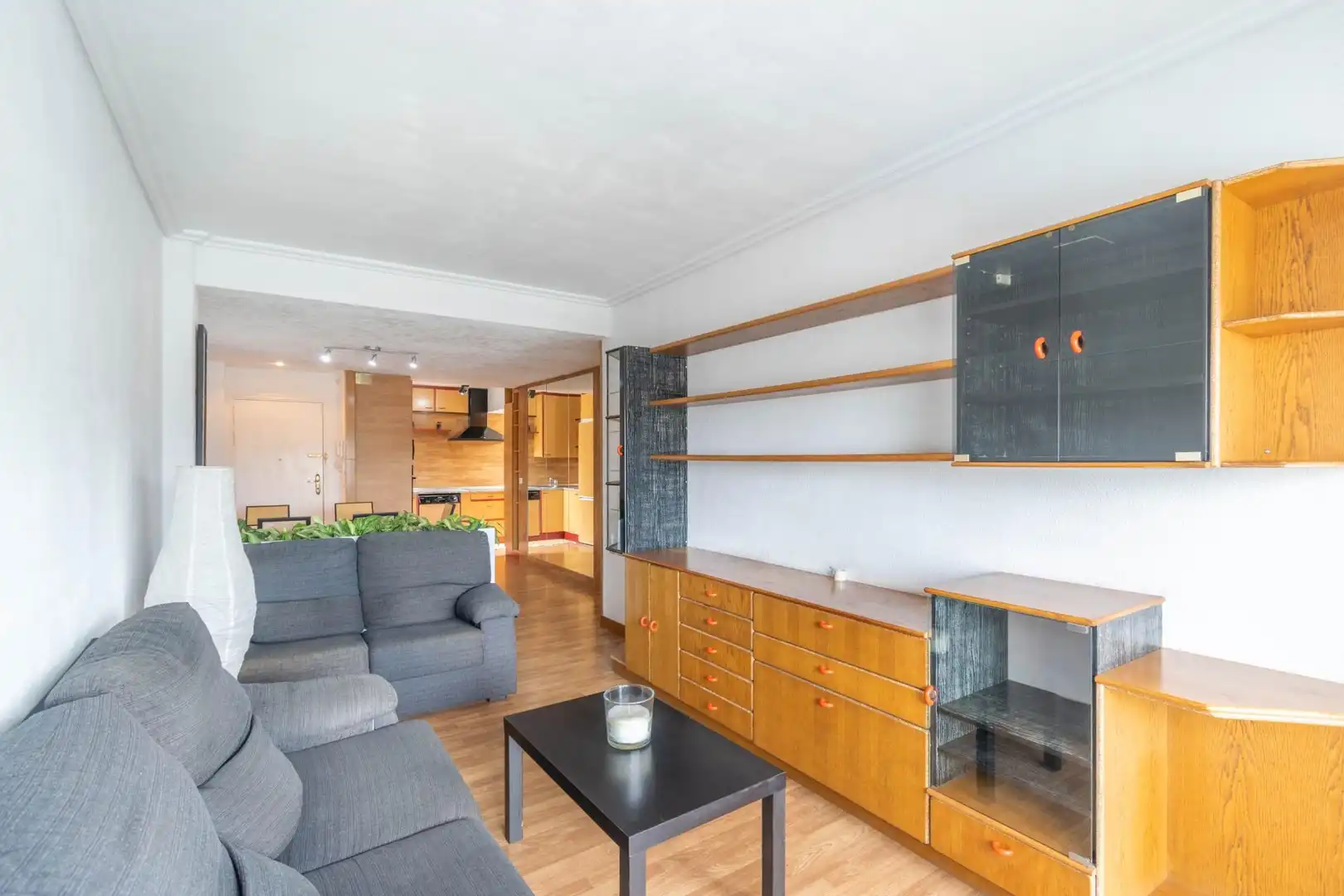 Sala de estar de Piso en venta en  Pamplona / Iruña con Calefacción, Amueblado y Balcón