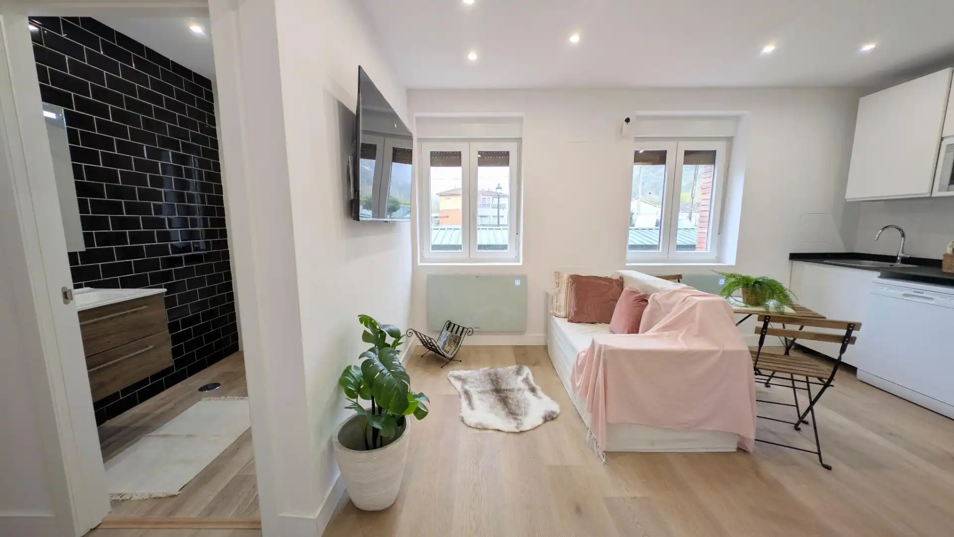 Sala de estar de Planta baja en venta en Oviedo  con Calefacción y Alarma