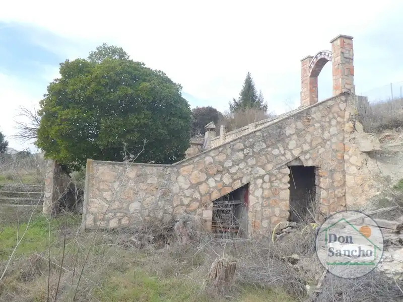 Houses for sale in Olivares de Duero