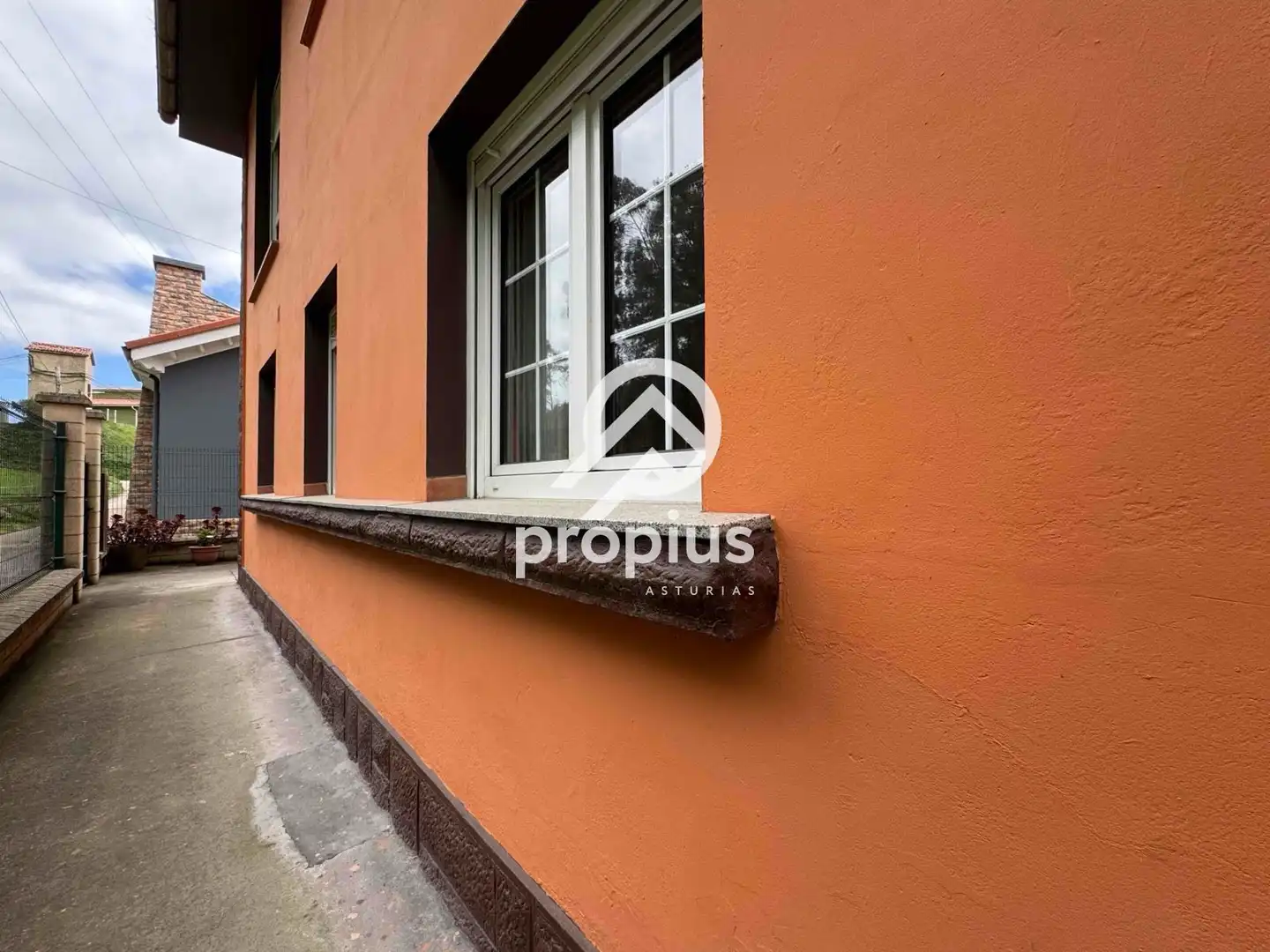 Exterior view of Houses for sale in Avilés  with Heating, Private garden and Parquet flooring
