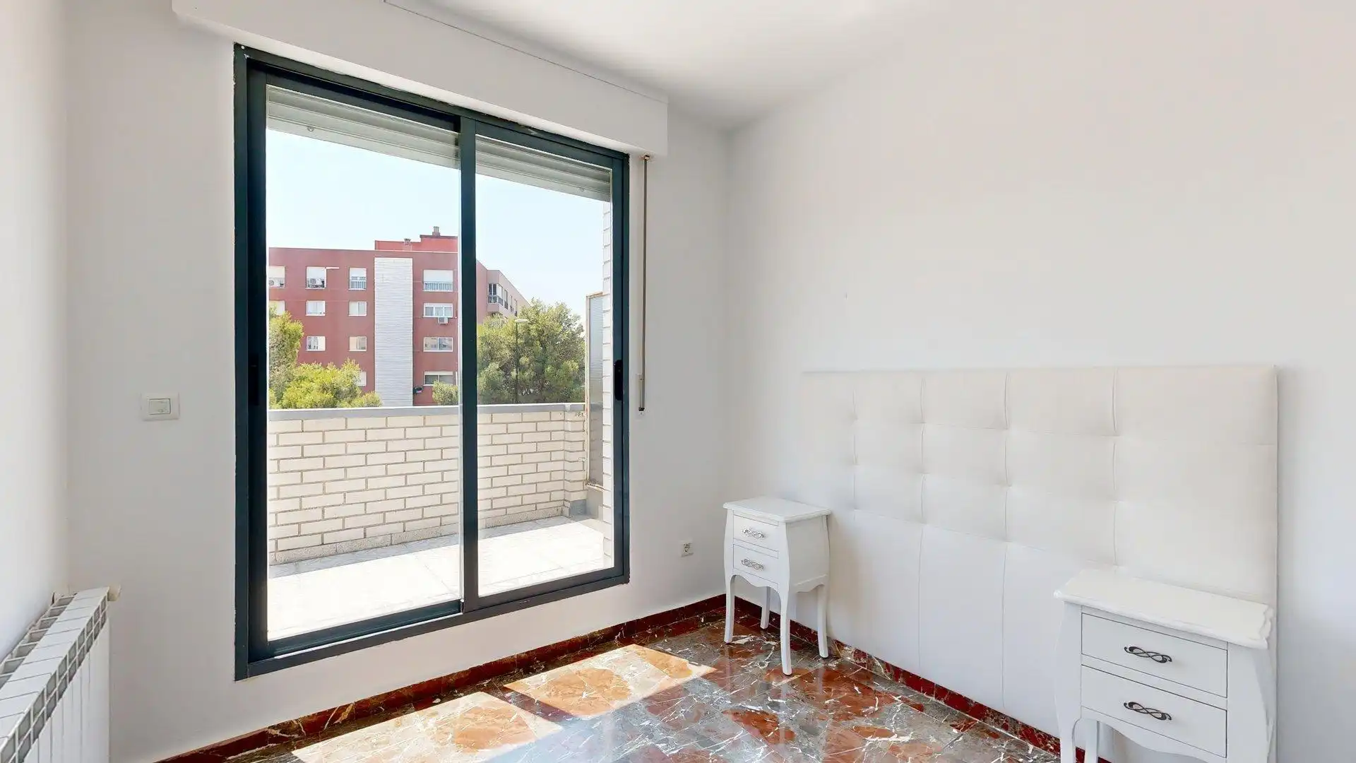 Habitación de Casa adosada en venta en Zaragoza con Aire acondicionado, Calefacción y Terraza