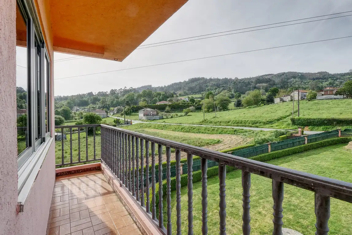 Terraza de Casa o chalet en venta en A Laracha   con Calefacción, Jardín privado y Trastero