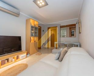 Living room of Apartment for sale in Esplugues de Llobregat  with Air Conditioner, Heating and Balcony