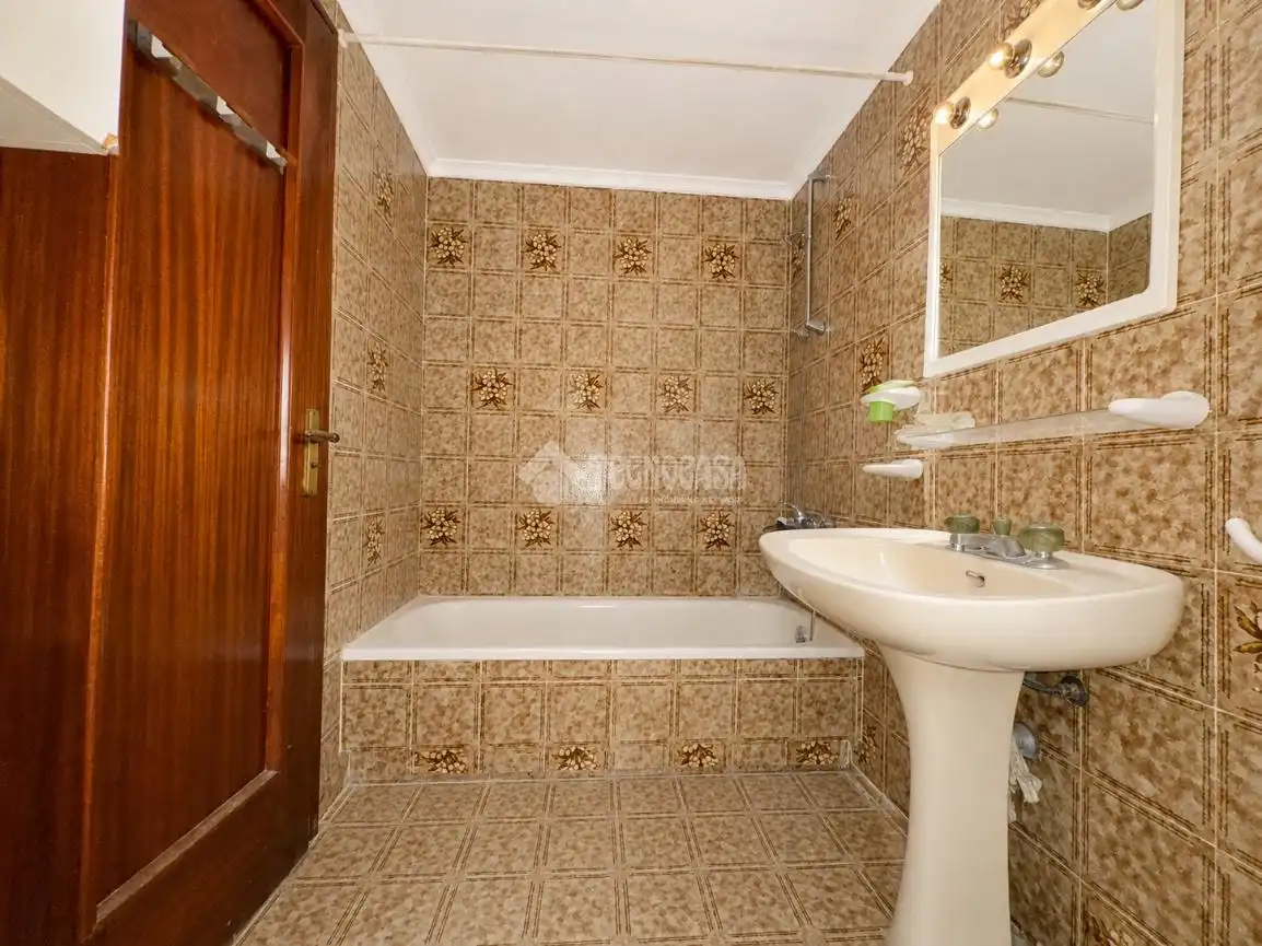 Bathroom of Flat for sale in Salou  with Heating and Balcony