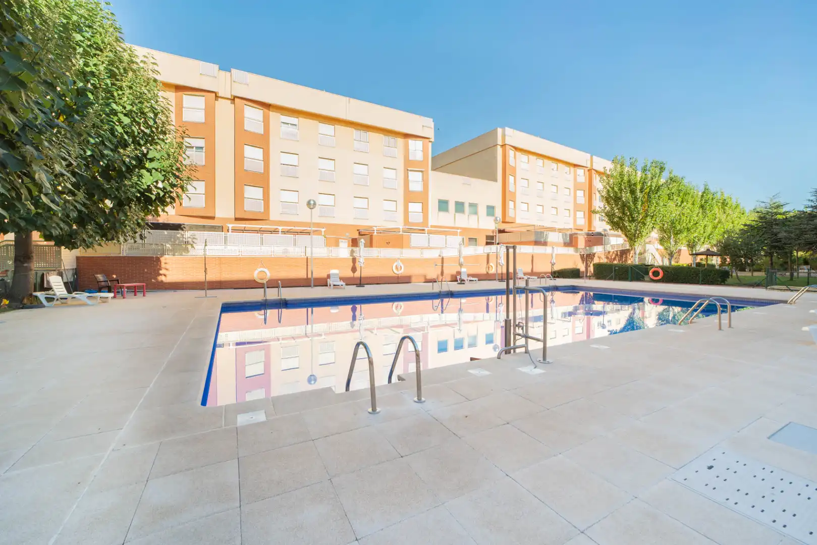 Schwimmbecken von Erdgeschoss zum Verkauf in Arroyomolinos (Madrid) mit Klimaanlage, Heizung und Privatgarten