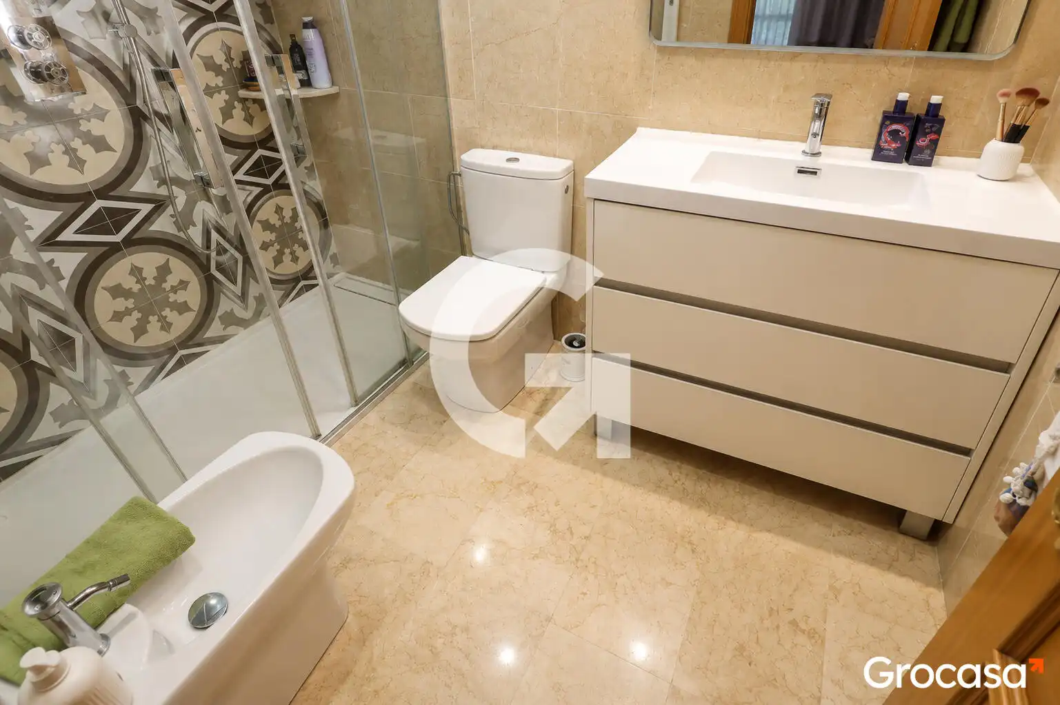 Baño de Casa adosada en venta en El Prat de Llobregat con Aire acondicionado, Calefacción y Terraza