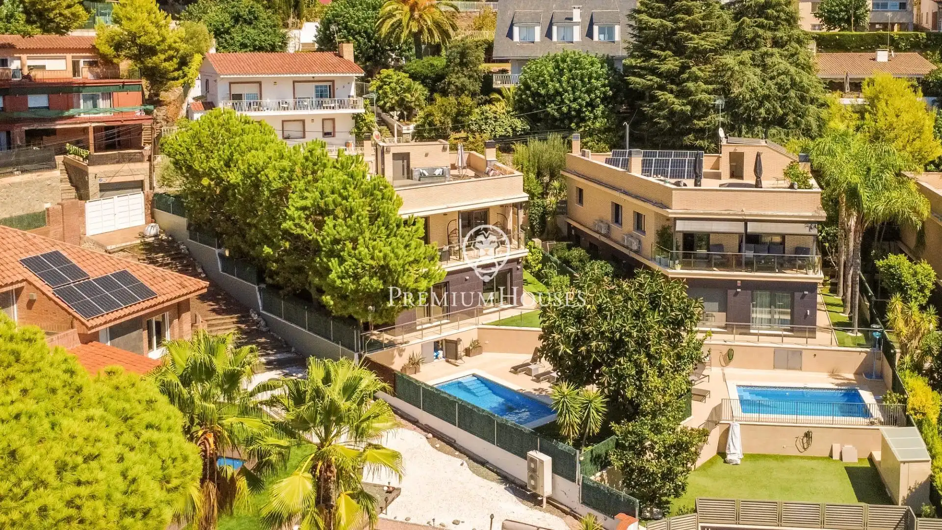 Vista exterior de Casa o chalet en venta en Premià de Dalt con Aire acondicionado, Calefacción y Jardín privado