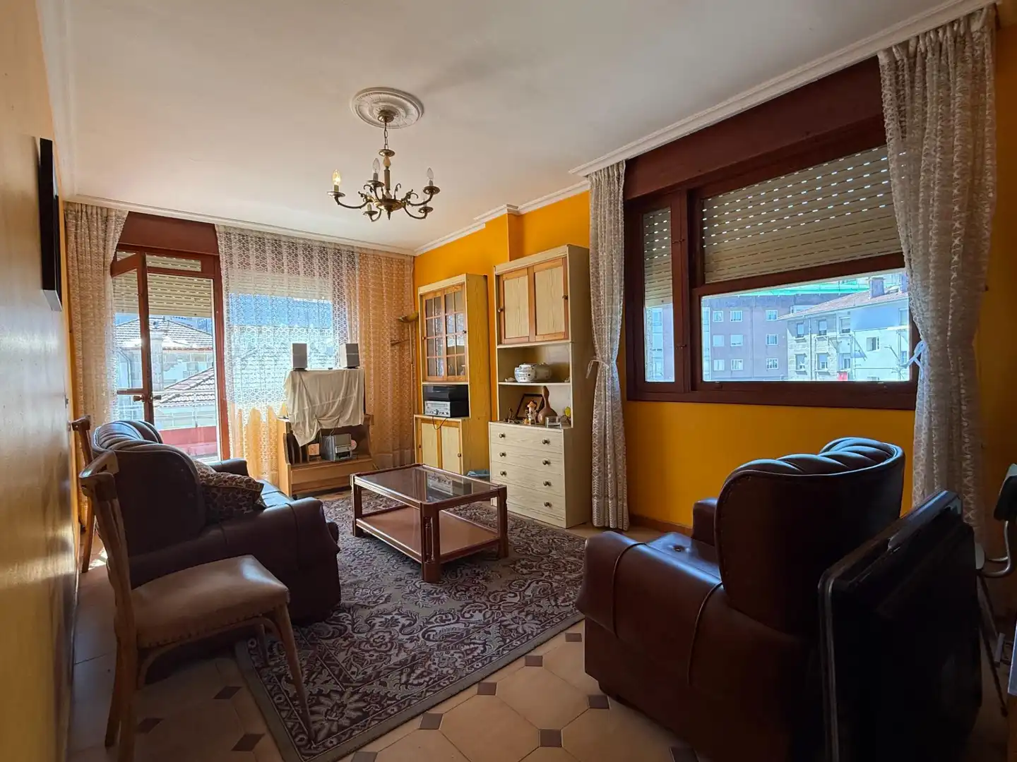 Sala d'estar de Casa o xalet en venda en Vigo  amb Terrassa i Balcó