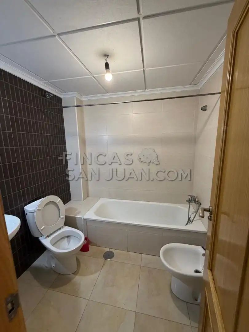 Bathroom of Flat for sale in Dolores, Alicante