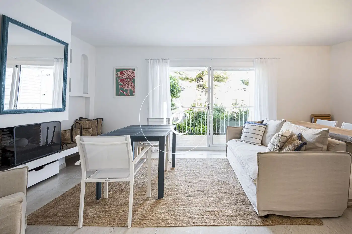 Wohnzimmer von Wohnung zum Verkauf in Sitges mit Klimaanlage, Heizung und Privatgarten