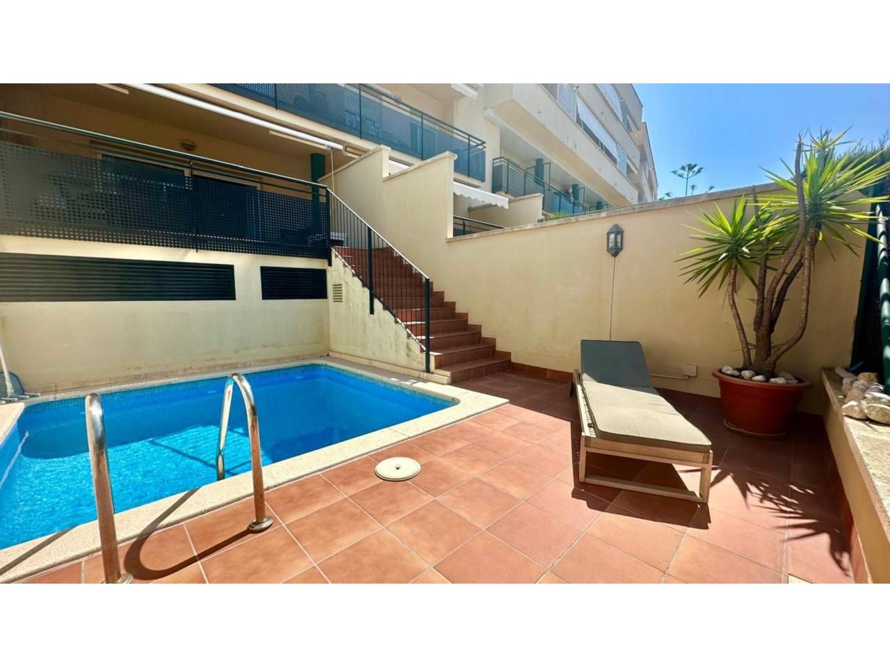 Piscina de Pis en venda en Sitges amb Terrassa, Piscina i Balcó