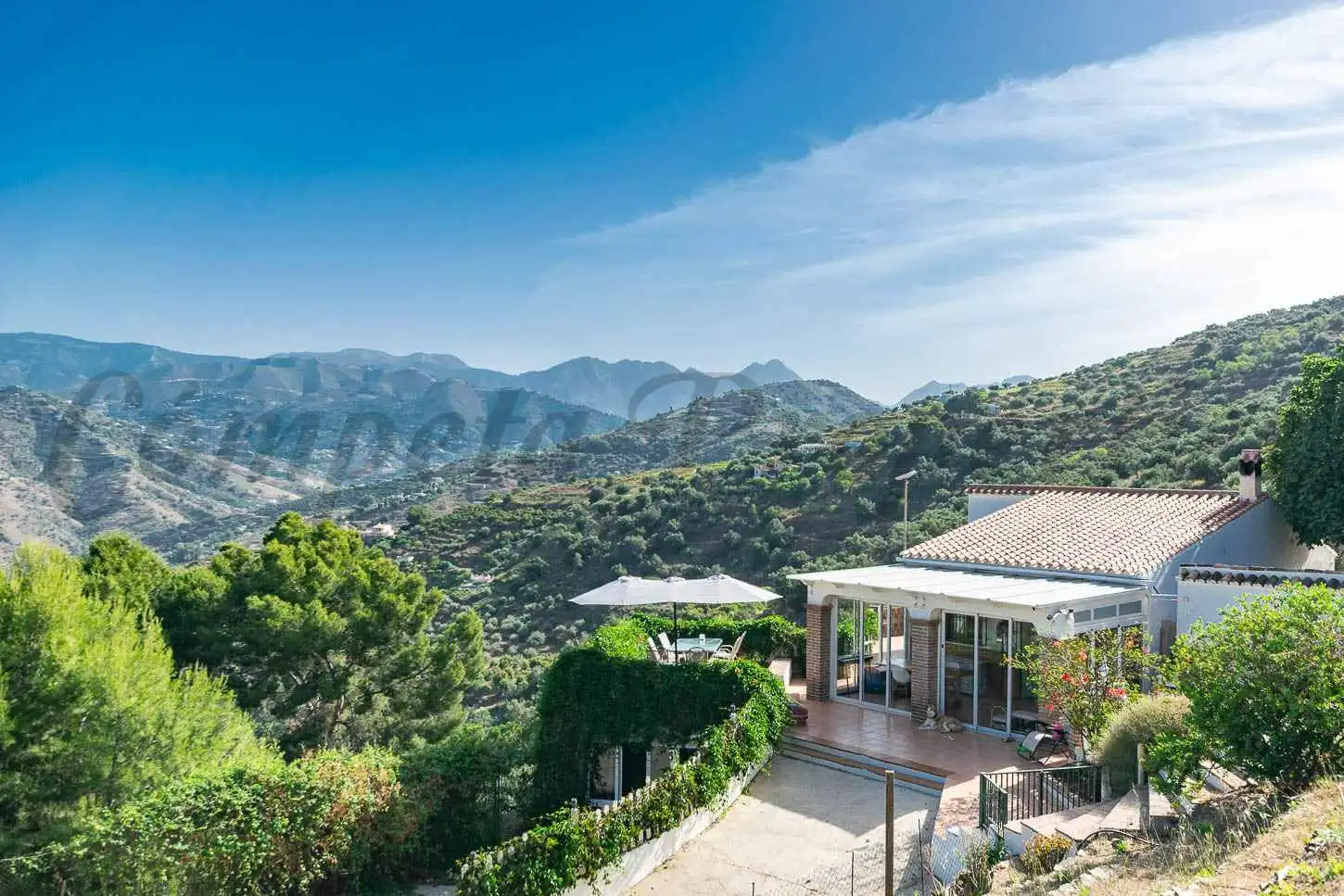 Villa mit Pool zum Verkauf in Torrox Pueblo