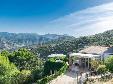 Villa avec piscine à vendre à Torrox Pueblo