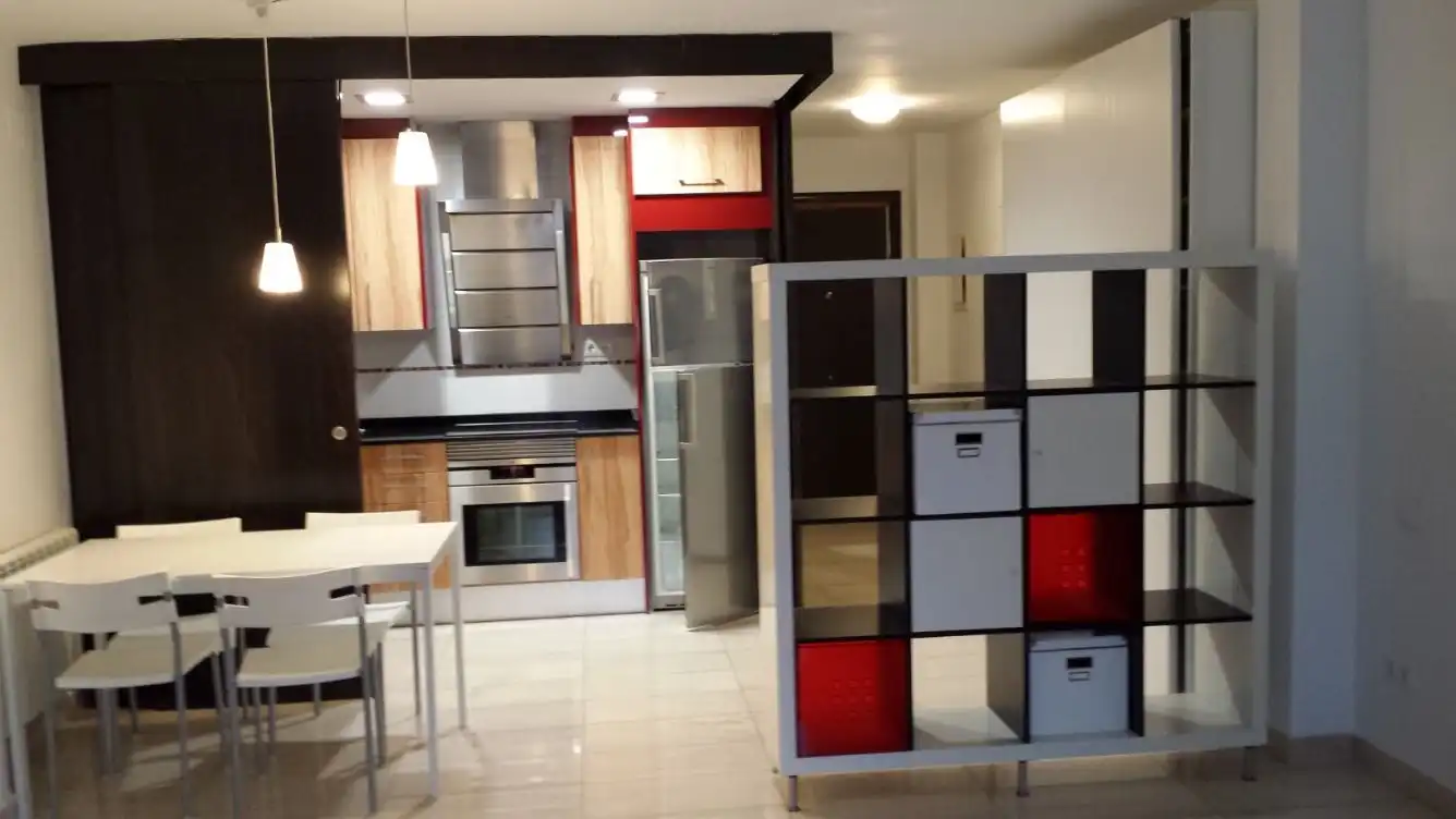 Küche von Loft zur Miete in Begues mit Möbliert, Ofen und Waschmaschine