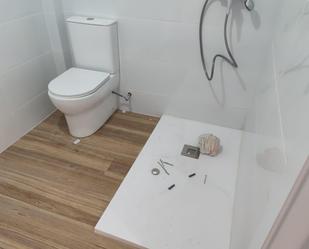 Bathroom of Apartment for sale in  Almería Capital