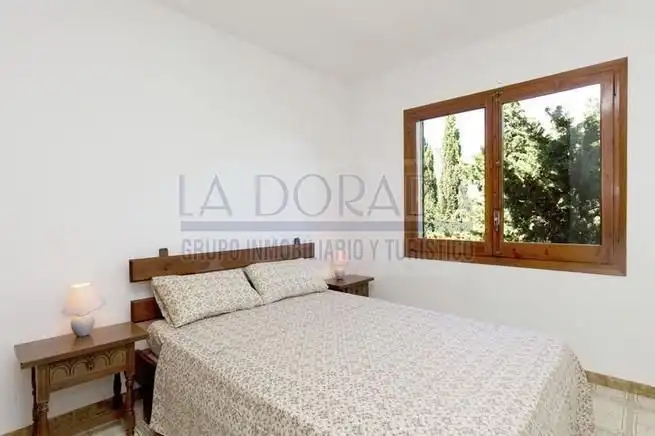 Dormitori de Local en venda en Mont-roig del Camp