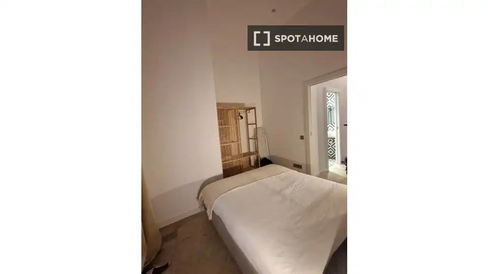 Flat with terrace to rent in Ciutat Vella, imagen 8