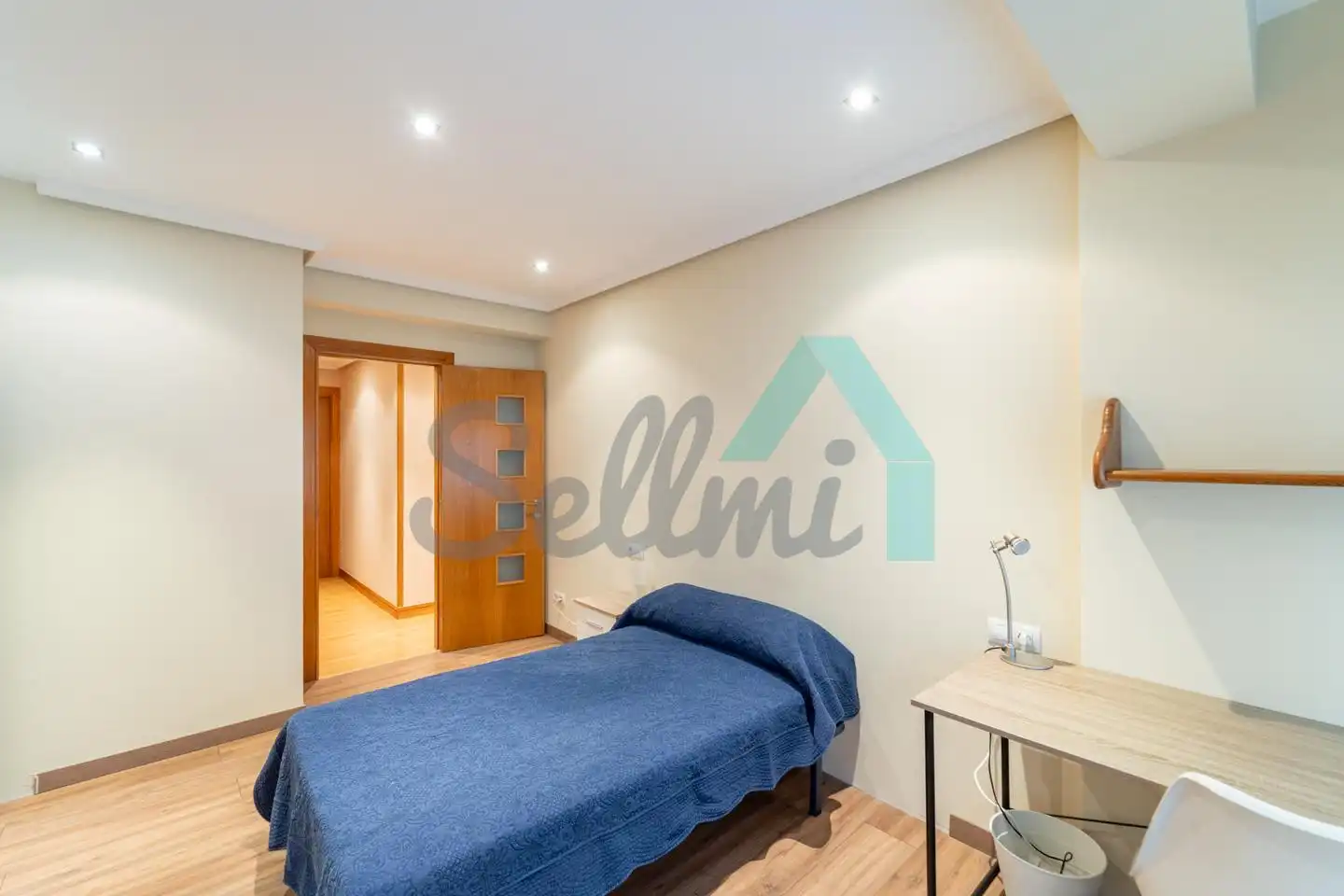 Schlafzimmer von Wohnung zur untervermieten in Oviedo  mit Heizung, Möbliert und Internet