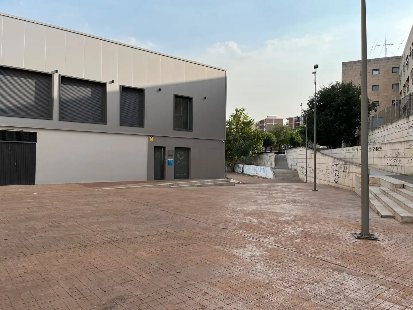 Gewerbefläche zur Miete in Miralvalle - Av. Virgen del Puerto - La Data