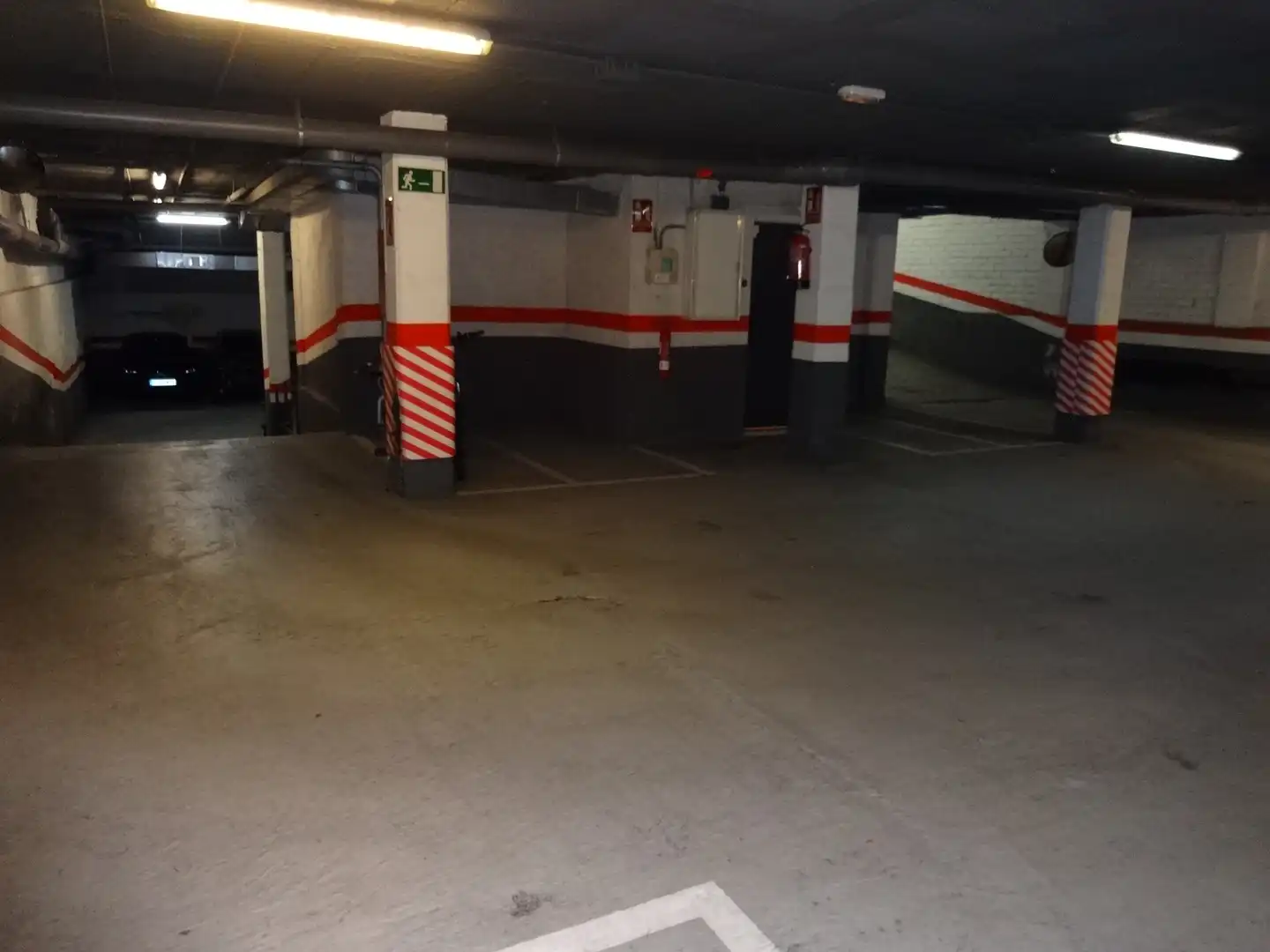 Garatge de lloguer a Carrer del Rosselló, 19, La Nova Esquerra de l'Eixample