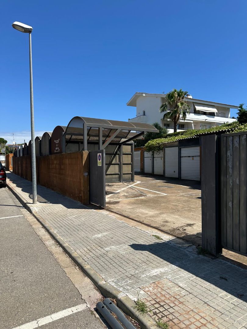 Aparcament de Garatge en venda en L'Escala