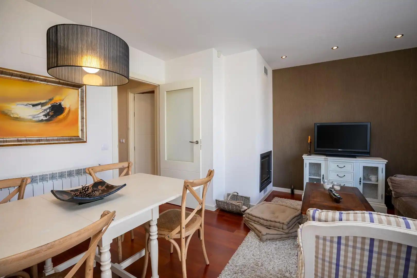 Sala d'estar de Pis en venda en Sabiñánigo amb Calefacció, Parquet i Terrassa