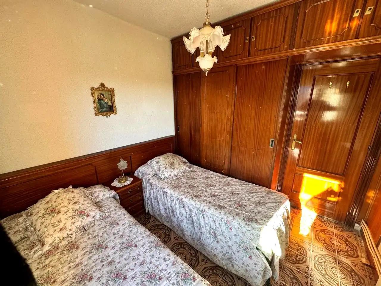 Bedroom of Flat for sale in Madrid  with Heating, Furnished and Alarm