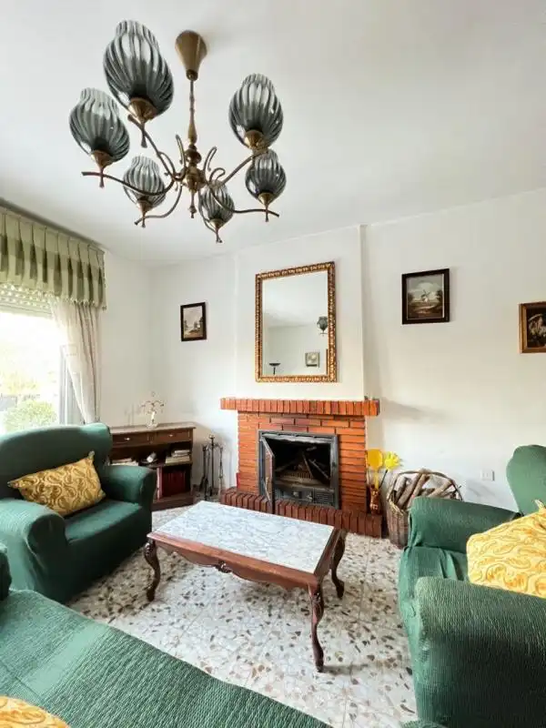 Sala de estar de Casa o chalet en venta en Nuevo Baztán con Calefacción, Jardín privado y Piscina
