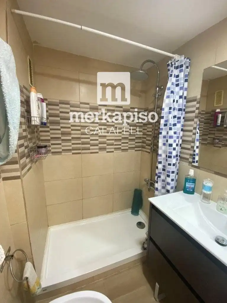 Baño de Piso en venta en Calafell con Calefacción, Terraza y Trastero