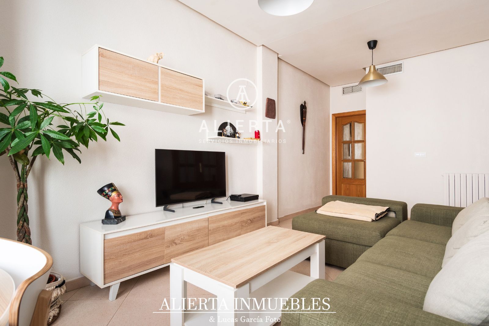 Sala d'estar de Pis en venda en  Zaragoza Capital amb Aire condicionat i Calefacció