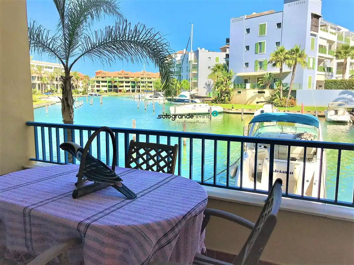 Terraza de Apartamento de alquiler en Sotogrande con Aire acondicionado, Calefacción y Terraza