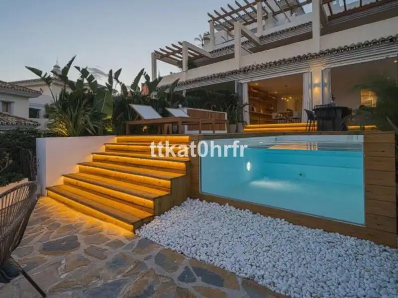 Home with terrace for sale in Nueva Andalucía, imagen 6