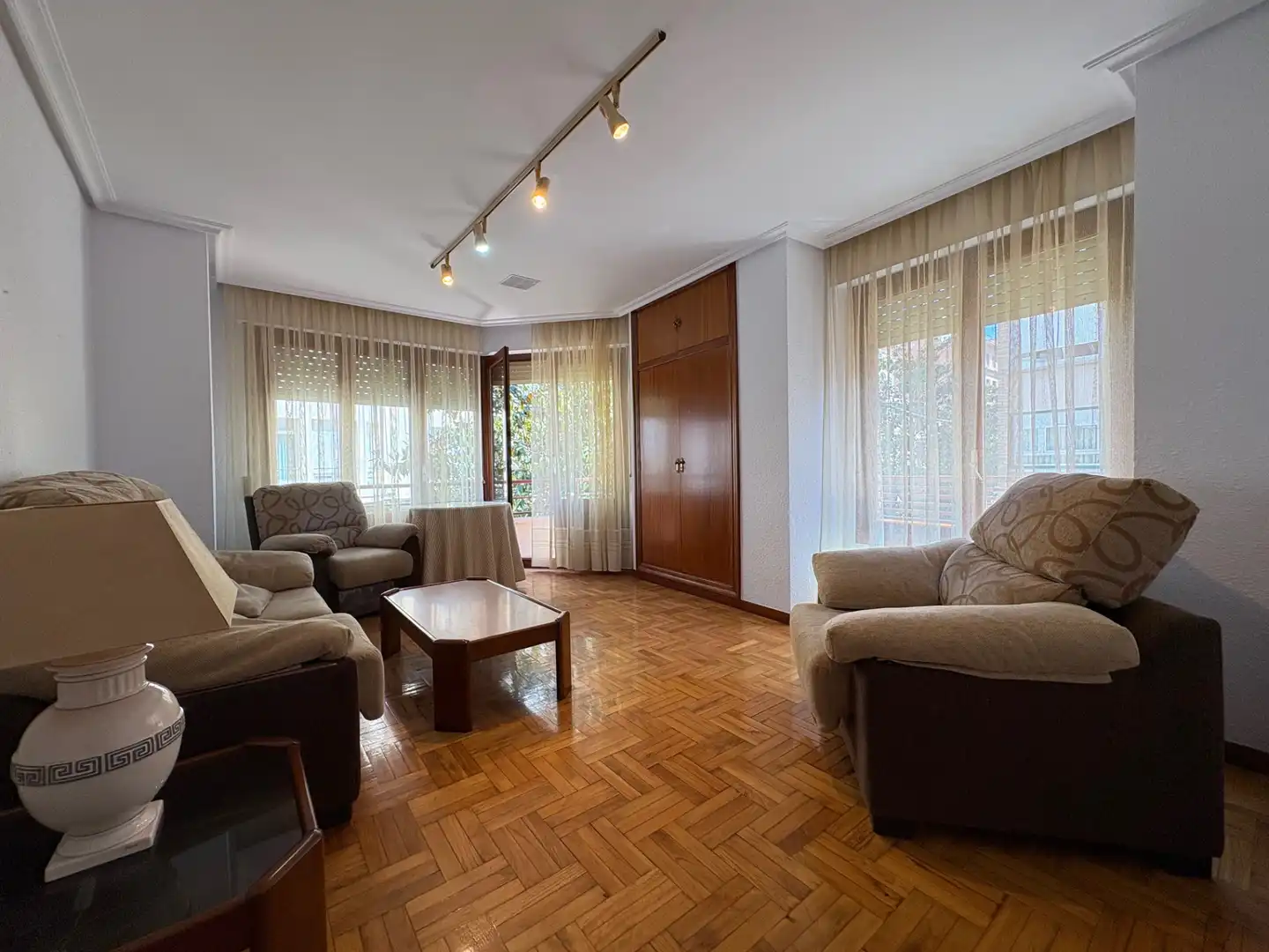 Sala de estar de Apartamento en venta en Arnedo con Calefacción, Parquet y Trastero