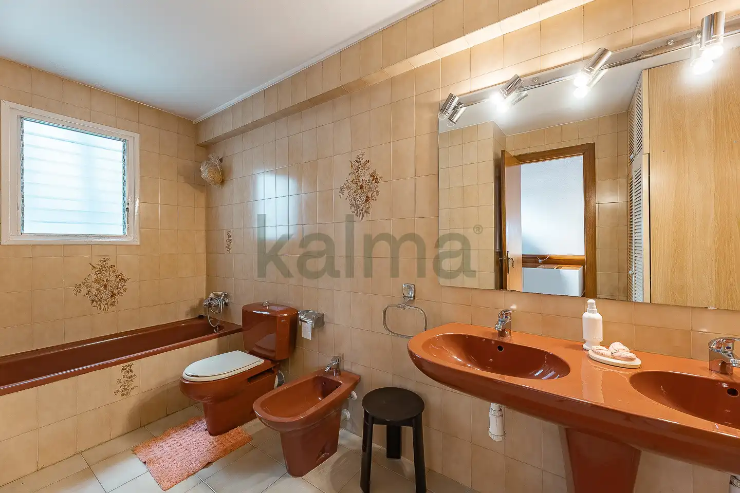 Bathroom of Detached homes for sale in Terrassa  with Air Conditioner, Heating and Private garden