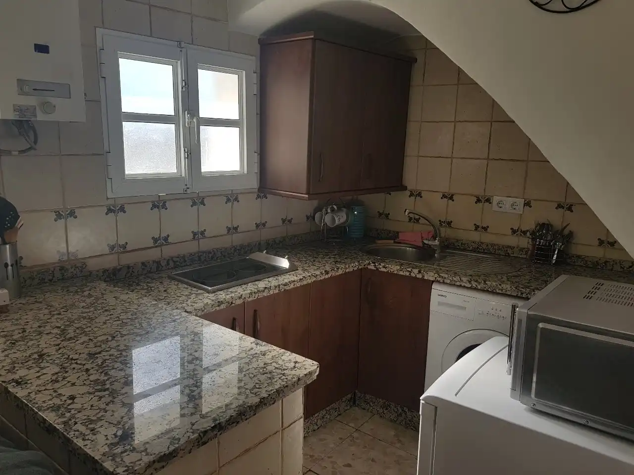 Cuina de Casa o xalet en venda en Ubrique amb Moblat i Balcó