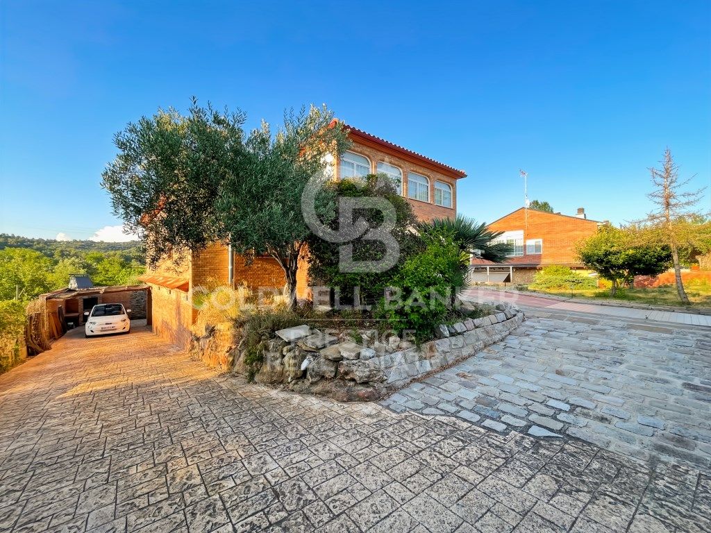 Vista exterior de Casa o chalet en venta en Begues con Aire acondicionado, Jardín privado y Terraza