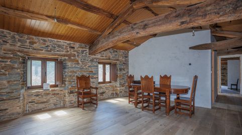 Aldea completa con 17 construcciones en A Pontenova, imatge 5