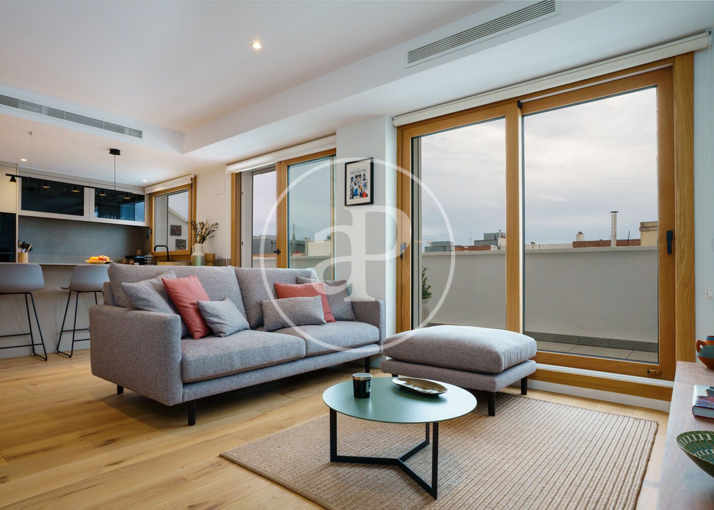 Living room of Flat to rent in  Madrid Capital  with Air Conditioner, Heating and Terrace