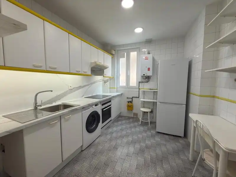Cuina de Pis de lloguer en Madrid amb Calefacció