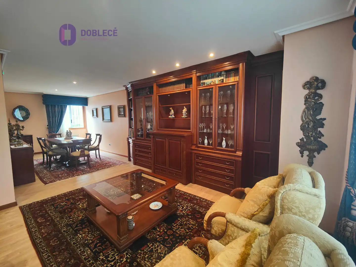 Sala de estar de Casa adosada en venta en Nigrán con Calefacción, Jardín privado y Parquet